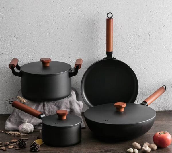 Wrought iron cookware set all-purpose combination three-piece household non-stick pan